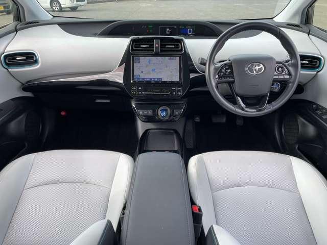プリウス Aプレミアム ワンオーナー/禁煙車/トヨタセーフティセンス/レーダークルーズコントロール/本革シート/パーキングサポートブレーキ/純正9インチSDナビ/フルセグTV/Bluetooth対応/障害物センサー/(5枚目)