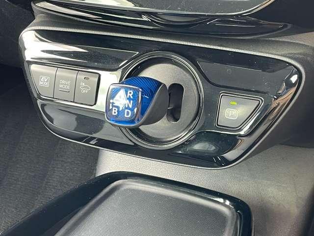 プリウス Aプレミアム ワンオーナー/禁煙車/トヨタセーフティセンス/レーダークルーズコントロール/本革シート/パーキングサポートブレーキ/純正9インチSDナビ/フルセグTV/Bluetooth対応/障害物センサー/(23枚目)