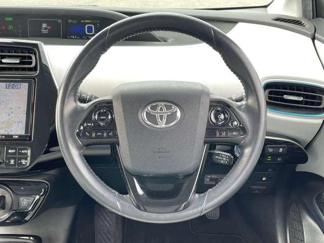 プリウス Aプレミアム ワンオーナー/禁煙車/トヨタセーフティセンス/レーダークルーズコントロール/本革シート/パーキングサポートブレーキ/純正9インチSDナビ/フルセグTV/Bluetooth対応/障害物センサー/(27枚目)