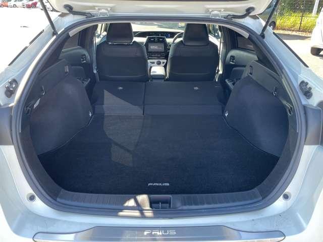 プリウス Aツーリングセレクション トヨタセーフティセンスP/レーダークルーズコントロール/インテリジェントクリアランスソナー/純正9インチSDナビ/フルセグTV/Bluetooth対応/DVD再生/バックカメラ/スマートキー/ETC/(32枚目)