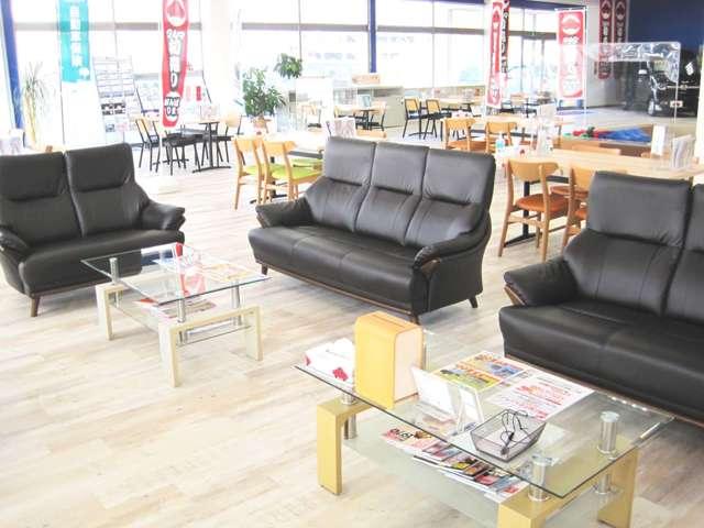 プリウス Aツーリングセレクション トヨタセーフティセンスP/レーダークルーズコントロール/インテリジェントクリアランスソナー/純正9インチSDナビ/フルセグTV/Bluetooth対応/DVD再生/バックカメラ/スマートキー/ETC/(45枚目)