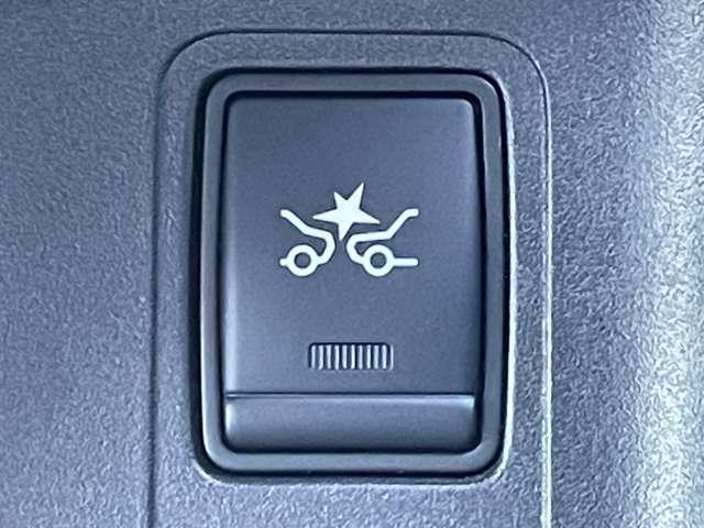 セレナ e-パワー ハイウェイスターV 禁煙車/エマージェンシーブレーキ/インテリジェントクルーズコントロール/アラウンドビューモニター/純正9インチSDナビ/フルセグTV/Bluetooth/DVD再生/ハンズフリー両側パワースライドドア(7枚目)