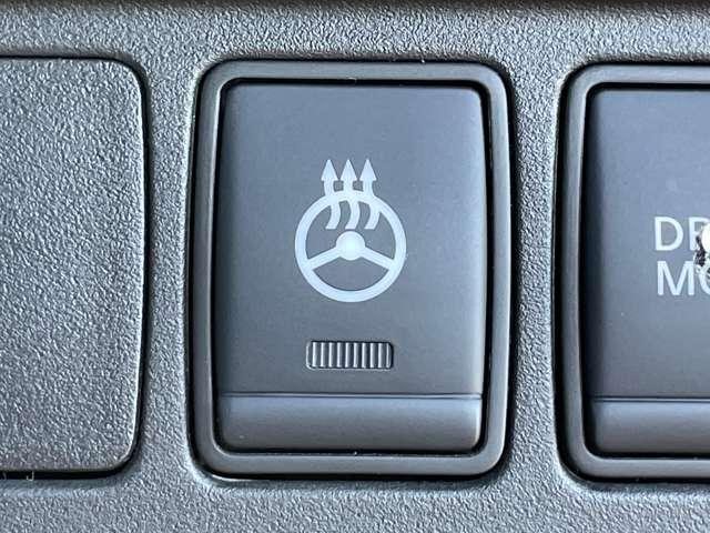 セレナ e-パワー ハイウェイスターV 禁煙車/エマージェンシーブレーキ/インテリジェントクルーズコントロール/アラウンドビューモニター/純正9インチSDナビ/フルセグTV/Bluetooth/DVD再生/ハンズフリー両側パワースライドドア(18枚目)