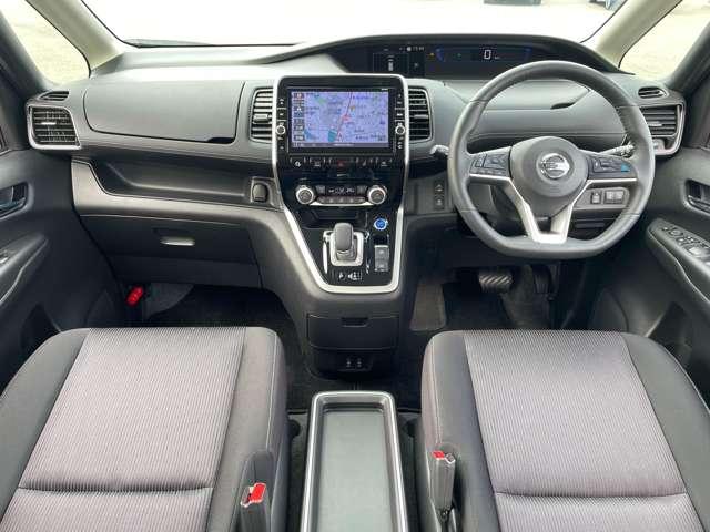 セレナ e-パワー ハイウェイスターV 禁煙車/エマージェンシーブレーキ/インテリジェントクルーズコントロール/アラウンドビューモニター/純正9インチSDナビ/フルセグTV/Bluetooth/DVD再生/ハンズフリー両側パワースライドドア(5枚目)