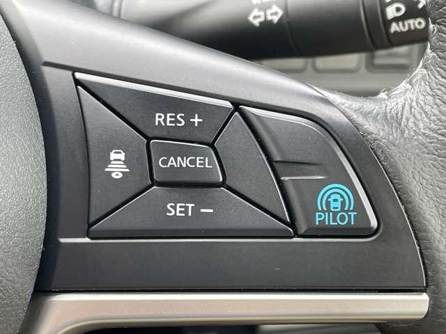 セレナ e-パワー ハイウェイスターV 禁煙車/エマージェンシーブレーキ/インテリジェントクルーズコントロール/アラウンドビューモニター/純正9インチSDナビ/フルセグTV/Bluetooth/DVD再生/ハンズフリー両側パワースライドドア(8枚目)