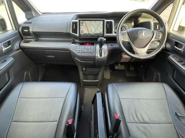 ステップワゴン Ｇ　コンフォートセレクション　禁煙車／ギャザーズ９インチメモリーナビ／フルセグＴＶ（走行中ＴＶ視聴可）／ＤＶＤ再生／バックカメラ／スマートキー／両側パワースライドドア／ＨＩＤヘッドライト／クルーズコントロール／ＥＴＣ／（5枚目）