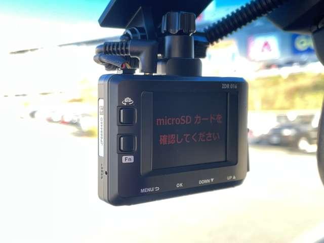 ステップワゴン Ｇ　コンフォートセレクション　禁煙車／ギャザーズ９インチメモリーナビ／フルセグＴＶ（走行中ＴＶ視聴可）／ＤＶＤ再生／バックカメラ／スマートキー／両側パワースライドドア／ＨＩＤヘッドライト／クルーズコントロール／ＥＴＣ／（12枚目）