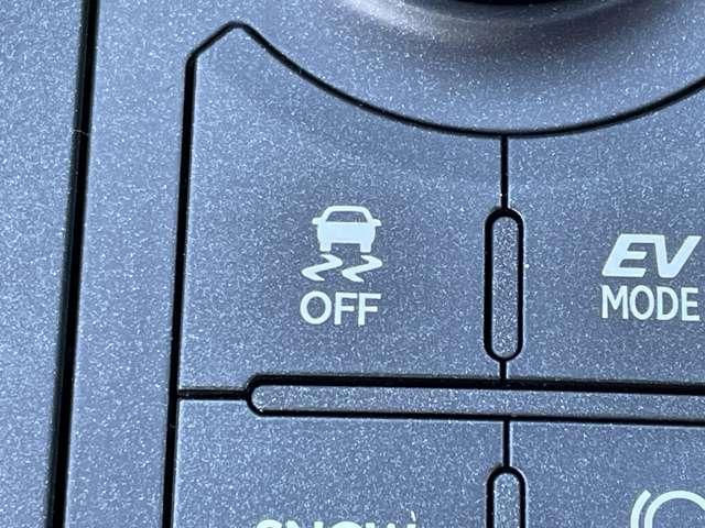 ＲＣ ＲＣ３００ｈ　レクサスセーフティシステム＋／メーカー純正ナビ・フルセグＴＶ／プレミアムサウンドシステム／人工皮革レザーシート／バックカメラ／ＥＴＣ２．０／シート・ステアリングヒーター／純正１８ＡＷ／スマートキー（26枚目）