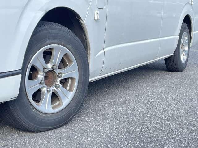 ハイエースバン ＳロングＤＸ　フル装備（社外ＣＤ，／ＭＤ）／８人乗り／社外パナソニックストラーダナビ／バックカメラ／ＥＴＣ／社外１５インチＡＷ／キーレス／フォグランプ／レクビィプラスシリーズキャンピングカー（11枚目）