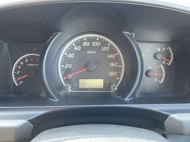 ハイエースバン ＳロングＤＸ　フル装備（社外ＣＤ，／ＭＤ）／８人乗り／社外パナソニックストラーダナビ／バックカメラ／ＥＴＣ／社外１５インチＡＷ／キーレス／フォグランプ／レクビィプラスシリーズキャンピングカー（13枚目）