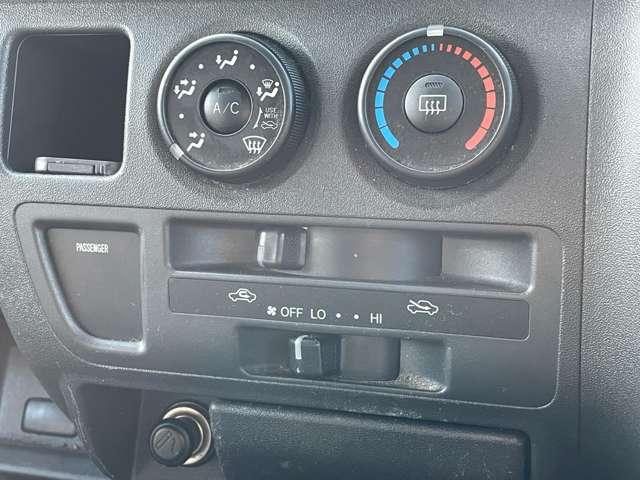 ハイエースバン ＳロングＤＸ　フル装備（社外ＣＤ，／ＭＤ）／８人乗り／社外パナソニックストラーダナビ／バックカメラ／ＥＴＣ／社外１５インチＡＷ／キーレス／フォグランプ／レクビィプラスシリーズキャンピングカー（15枚目）