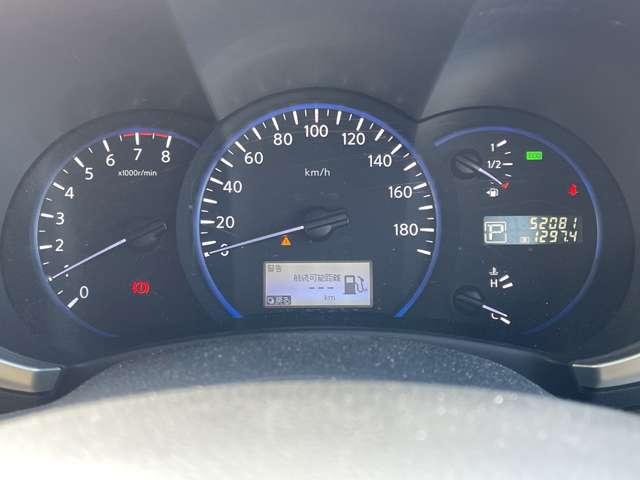 エルグランド ３５０ハイウェイスターアーバンクロム　アラウンドビューモニター　フリップダウンモニター　両側パワースライドドア　パワーバックドア　インテリジェントキー（18枚目）