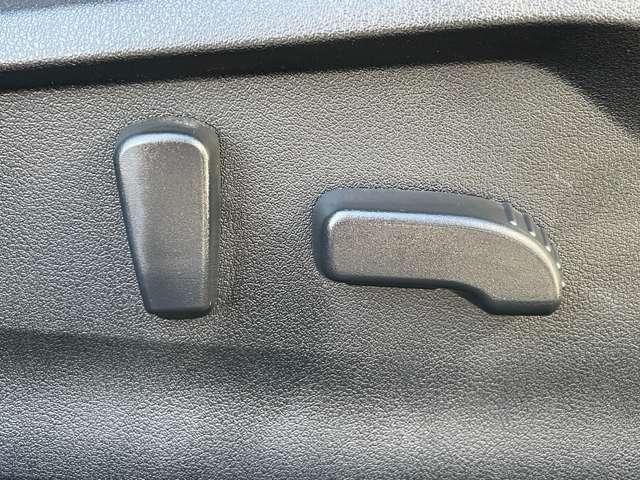 インプレッサスポーツ 2.0i-Sアイサイト アイサイトコアテクノロジー&セイフティプラス/全車速追従機能付クルーズコントロール/本革シート/純正OPパナソニック8インチSDナビ・フルセグTV/BTオーディオ/LEDヘッドライト/バックカメラ(22枚目)