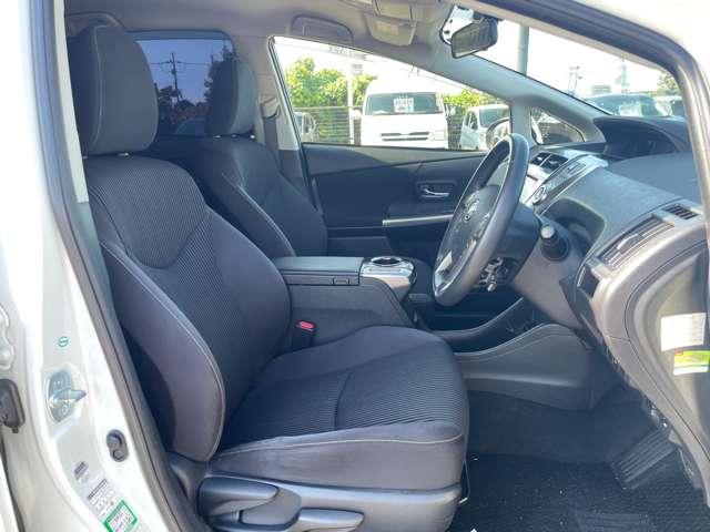 プリウスアルファ Sツーリングセレクション 純正8インチSDナビ・フルセグTV・BTオーディオ・DVD再生・バックカメラ・スマートエントリー&スタートシステム・LEDヘッドライト&LEDフォグ・クルーズコントロール・純正17(19枚目)