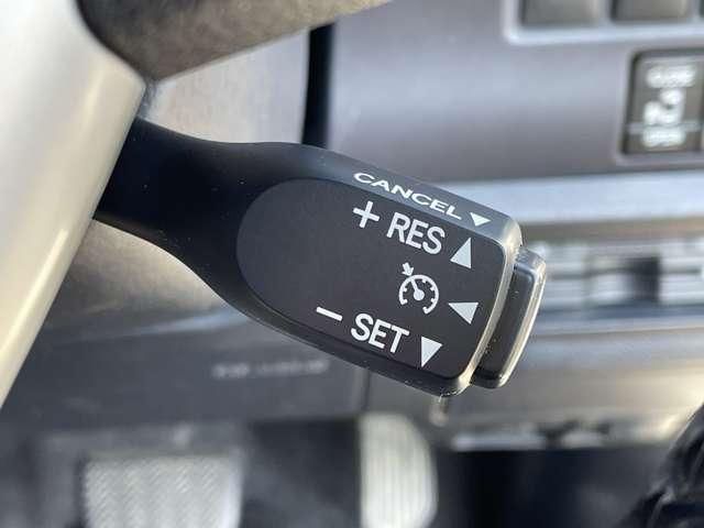 ヴォクシー ハイブリッドＶ　純正９インチＳＤナビ／フルセグＴＶ／ＢＴオーディオ／バック＆フロントカメラ／スマートエントリー＆スタートシステム／両側パワースライドドア／クルーズコントロール／ＬＥＤヘッドライト／前席ヒーター（15枚目）