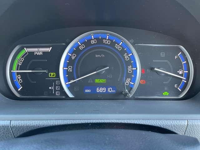 ヴォクシー ハイブリッドＶ　純正９インチＳＤナビ／フルセグＴＶ／ＢＴオーディオ／バック＆フロントカメラ／スマートエントリー＆スタートシステム／両側パワースライドドア／クルーズコントロール／ＬＥＤヘッドライト／前席ヒーター（20枚目）