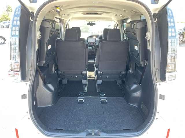 ヴォクシー ハイブリッドＶ　純正９インチＳＤナビ／フルセグＴＶ／ＢＴオーディオ／バック＆フロントカメラ／スマートエントリー＆スタートシステム／両側パワースライドドア／クルーズコントロール／ＬＥＤヘッドライト／前席ヒーター（31枚目）