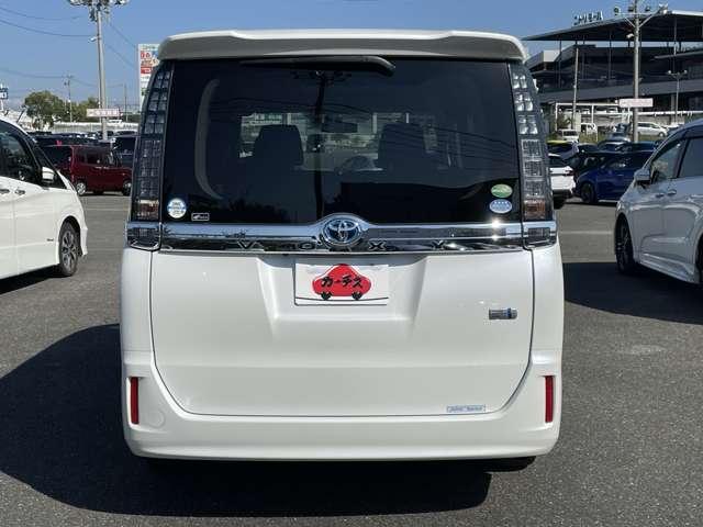 ヴォクシー ハイブリッドＶ　純正９インチＳＤナビ／フルセグＴＶ／ＢＴオーディオ／バック＆フロントカメラ／スマートエントリー＆スタートシステム／両側パワースライドドア／クルーズコントロール／ＬＥＤヘッドライト／前席ヒーター（37枚目）