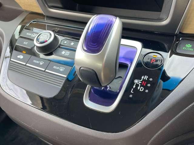 フリードハイブリッド ハイブリッド・G メーカーインターナビ&連動ETC/フルセグTV/BTオーディオ/DVD再生/バックカメラ/スマートキー/両側パワースライドドア/LEDヘッドライト/クルーズコントロール/HDMI/USB(16枚目)