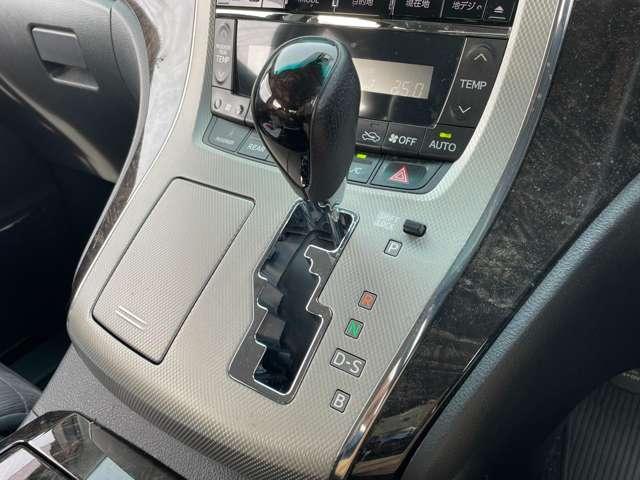 ヴェルファイアハイブリッド ＺＲ　アルパイン９型ナビ／１０．１型フリップダウンモニター／両側パワースライドドア／パワーバックドア／ＥＴＣ／純正１６ＡＷ／スマートキー／ティスチャーシ／ウィンカーミラー（23枚目）