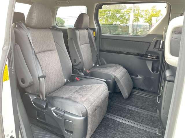 ヴェルファイアハイブリッド ＺＲ　アルパイン９型ナビ／１０．１型フリップダウンモニター／両側パワースライドドア／パワーバックドア／ＥＴＣ／純正１６ＡＷ／スマートキー／ティスチャーシ／ウィンカーミラー（27枚目）