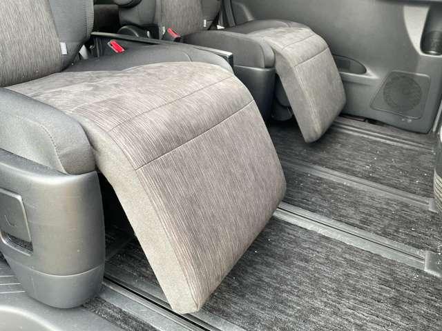 ヴェルファイアハイブリッド ＺＲ　アルパイン９型ナビ／１０．１型フリップダウンモニター／両側パワースライドドア／パワーバックドア／ＥＴＣ／純正１６ＡＷ／スマートキー／ティスチャーシ／ウィンカーミラー（28枚目）