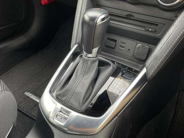 デミオ 13Sツーリング 禁煙車/スマートシティブレーキサポート/BSM/マツダコネクトSDコネナビ/LEDヘッドライト&フォグ/前席ヒーター/BTオーディオ/DVD再生可能/バックカメラ/アドバンスドキー/純正15アルミ(19枚目)