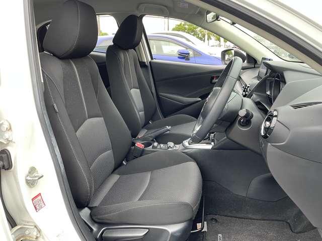 デミオ 13Sツーリング 禁煙車/スマートシティブレーキサポート/BSM/マツダコネクトSDコネナビ/LEDヘッドライト&フォグ/前席ヒーター/BTオーディオ/DVD再生可能/バックカメラ/アドバンスドキー/純正15アルミ(25枚目)