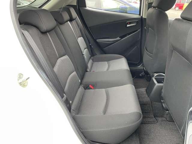 デミオ 13Sツーリング 禁煙車/スマートシティブレーキサポート/BSM/マツダコネクトSDコネナビ/LEDヘッドライト&フォグ/前席ヒーター/BTオーディオ/DVD再生可能/バックカメラ/アドバンスドキー/純正15アルミ(26枚目)