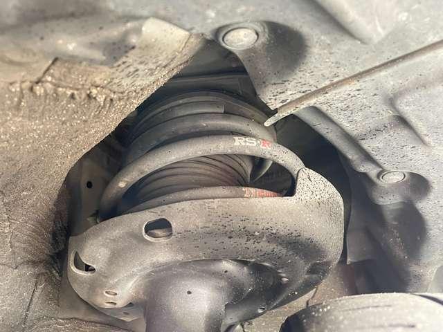 プリウス Sツーリングセレクション トヨタセーフティセンス/モデリスタエアロ/レイズ19インチAW/社外RS-Rスプリング/純正SDナビ/Bluetooth//バックカメラ/LEDヘッドライト/スマートキー/PKSB&クリアランスソナー(8枚目)