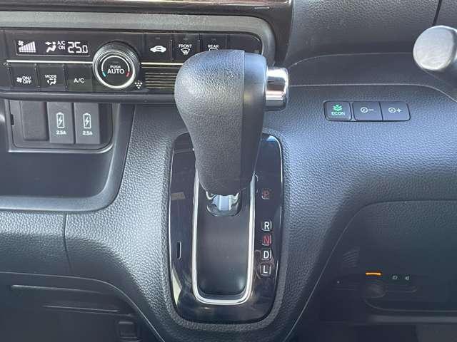 Ｎ－ＢＯＸカスタム Ｇ・Ｌホンダセンシング　ＣＭＢＳ／アダプティブクルーズコントロール＆ＬＫＡＳ／ケンウッドフルセグメモリーナビ／ＤＴＶ／ＢＴオーディオ／ＤＶＤ再生／バックカメラ／スマートキー／パワースライドドア／ＬＥＤヘッドライト／ＥＴＣ（17枚目）