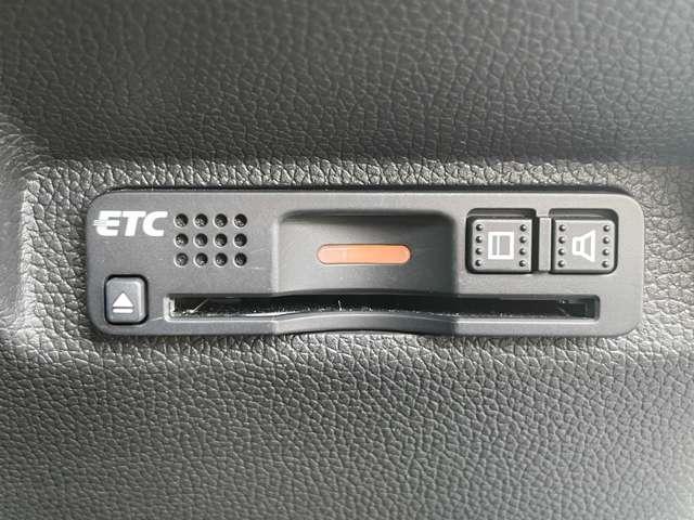 フリードハイブリッド ハイブリッド・Gホンダセンシング 禁煙車/ホンダセンシング/モデューロフロントバンパー/両側パワースライドドア/純正メモリーナビ/バックカメラ/BTオーディオ/ETC/スマートキー/LEDヘッドライト/アダプティブクルーズコントロール(12枚目)