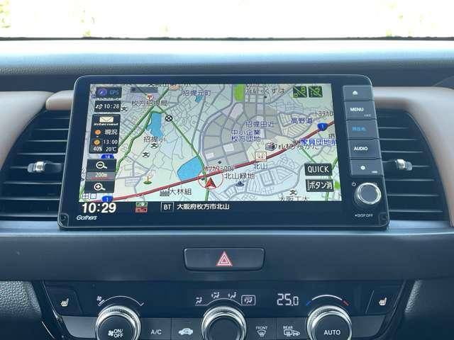 フィット e:HEVリュクス 禁煙車/ホンダセンシング/Bluetooth対応ギャザーズ9インチメモリーナビ/フルセグTV/バック&フロントカメラ/コーナーセンサー/シートヒーター/ハンドルヒーター/ワイヤレス充電(10枚目)