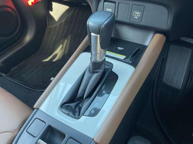 フィット e:HEVリュクス 禁煙車/ホンダセンシング/Bluetooth対応ギャザーズ9インチメモリーナビ/フルセグTV/バック&フロントカメラ/コーナーセンサー/シートヒーター/ハンドルヒーター/ワイヤレス充電(30枚目)