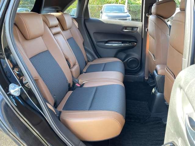 フィット e:HEVリュクス 禁煙車/ホンダセンシング/Bluetooth対応ギャザーズ9インチメモリーナビ/フルセグTV/バック&フロントカメラ/コーナーセンサー/シートヒーター/ハンドルヒーター/ワイヤレス充電(37枚目)