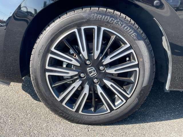 フィット e:HEVリュクス 禁煙車/ホンダセンシング/Bluetooth対応ギャザーズ9インチメモリーナビ/フルセグTV/バック&フロントカメラ/コーナーセンサー/シートヒーター/ハンドルヒーター/ワイヤレス充電(41枚目)