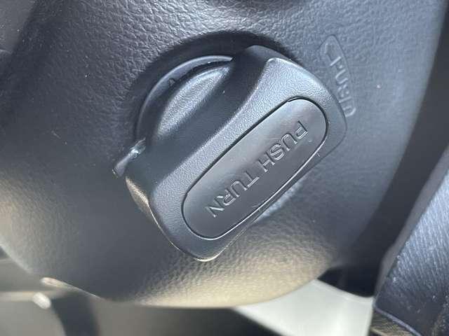 ステップワゴンスパーダ Ｚ　両側パワースライドドア／メーカーインターナビ＆フリップダウンモニター／ＤＶＤ再生／バックカメラ／スマートキー／ＨＩＤヘッドライト／パドルシフト／純正１６インチアルミ（12枚目）