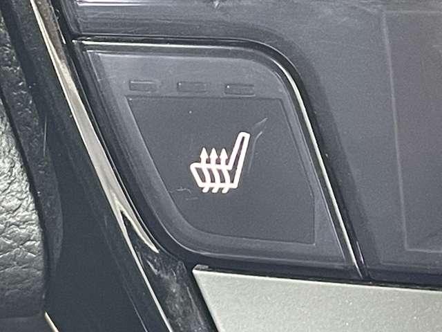 フィット ｅ：ＨＥＶリュクス　ＣＭＢＳ／アダプティブクルーズコントロール＆ＬＫＡＳ／踏み間違い衝突軽減／ギャザーズ９インチＳＤナビ／フルセグＴＶ／ＢＴオーディオ／ＤＶＤ再生／バックカメラ／スマートキー／ＬＥＤヘッドライト／ＥＴＣ（13枚目）