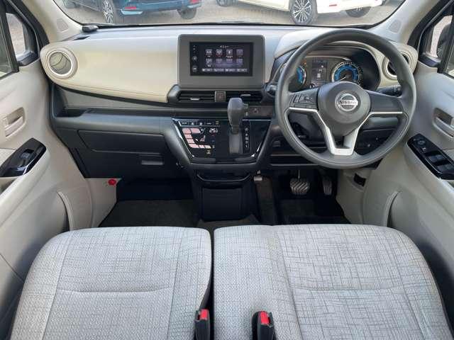 デイズ Ｘ　エマージェンシーブレーキ／純正ディスプレイオーディオ＆バックカメラ／ＢＴオーディオ／インテリジェントキー／純正１４インチアルミ／Ｆ・Ｒソナー／ベンチシート／６エアバッグ（5枚目）