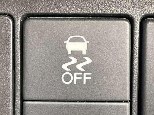 オデッセイ アブソルート・２０ｔｈアニバーサリー　シティブレーキアクティブ／メーカーインターナビ＆連動ＥＴＣ／フリップダウンモニター／フルセグＴＶ／ＢＴオーディオ／ＤＶＤ再生／バックカメラ／スマートキー／両側パワースライドドア／純正アルミホイール（19枚目）