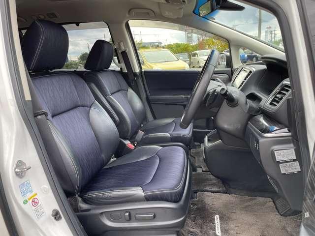 オデッセイ アブソルート・２０ｔｈアニバーサリー　シティブレーキアクティブ／メーカーインターナビ＆連動ＥＴＣ／フリップダウンモニター／フルセグＴＶ／ＢＴオーディオ／ＤＶＤ再生／バックカメラ／スマートキー／両側パワースライドドア／純正アルミホイール（25枚目）