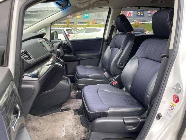 オデッセイ アブソルート・２０ｔｈアニバーサリー　シティブレーキアクティブ／メーカーインターナビ＆連動ＥＴＣ／フリップダウンモニター／フルセグＴＶ／ＢＴオーディオ／ＤＶＤ再生／バックカメラ／スマートキー／両側パワースライドドア／純正アルミホイール（26枚目）