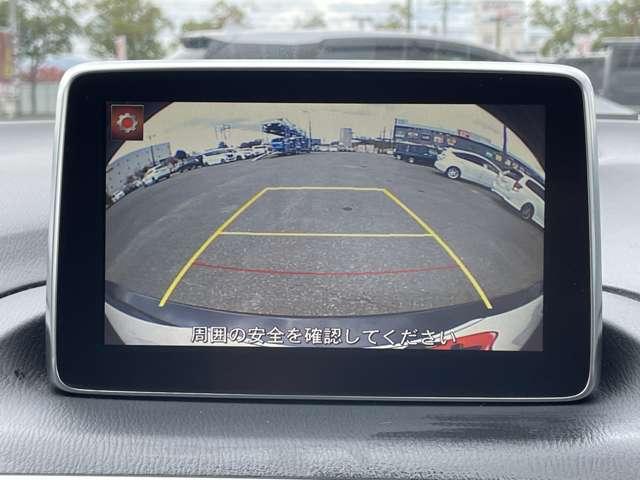 アクセラスポーツ ２０Ｓツーリング　Ｌパッケージ　スマートブレーキ／スマートシティブレーキサポート／レーダークルーズコントロール／ＢＳＭ／本革シート／マツダコネクトＳＤナビ／フルセグＴＶ／ＢＴオーディオ／ＤＶＤ再生／バックカメラ（7枚目）