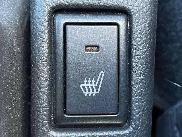 スイフトスポーツ セーフティパッケージ ワンオーナー/6速MT/デュアルカメラブレーキサポート/アダプティブクルーズコントロール/ストラーダSDナビ/フルセグTV/BTオーディオ/DVD再生/バックカメラ/キーレススタートシステム(8枚目)