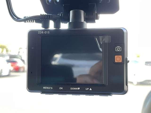 スイフトスポーツ セーフティパッケージ ワンオーナー/6速MT/デュアルカメラブレーキサポート/アダプティブクルーズコントロール/ストラーダSDナビ/フルセグTV/BTオーディオ/DVD再生/バックカメラ/キーレススタートシステム(12枚目)