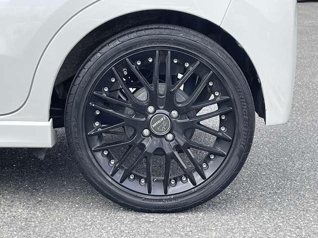 ムーヴ カスタム　ＲＳ　ハイパーリミテッドＳＡＩＩＩ　スマートアシストＩＩＩ／パノラマモニター／純正８インチＳＤナビ／フルセグＴＶ／ＢＴオーディオ／ＤＶＤ再生／キーフリーシステム／ＬＥＤヘッドライト＆ＬＥＤフォグ／社外１６インチアルミ（32枚目）