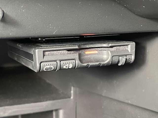 ノート １．２メダリスト　ＥブレーキＰＫＧ　５名　ワンオーナー／禁煙車／エマージェンシーブレーキ／アラウンドビューモニター／純正ＳＤナビ／フルセグＴＶ／ＢＴオーディオ／ＤＶＤ再生／インテリジェントキー／ＬＥＤヘッドライト／人工皮革コンビシート（14枚目）