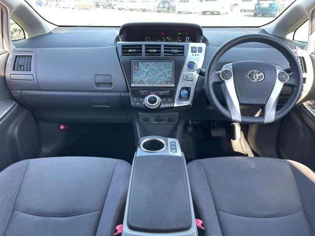 プリウスアルファ Ｓ　純正８インチＨＤＤナビ＆連動ＥＴＣ／フルセグＴＶ／ＢＴオーディオ／ＤＶＤ再生／バックカメラ／スマートエントリー＆スタートシステム／純正１６インチアルミ／Ｒスポイラー／フォグランプ（5枚目）