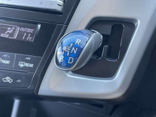 プリウスアルファ Ｓ　純正８インチＨＤＤナビ＆連動ＥＴＣ／フルセグＴＶ／ＢＴオーディオ／ＤＶＤ再生／バックカメラ／スマートエントリー＆スタートシステム／純正１６インチアルミ／Ｒスポイラー／フォグランプ（15枚目）