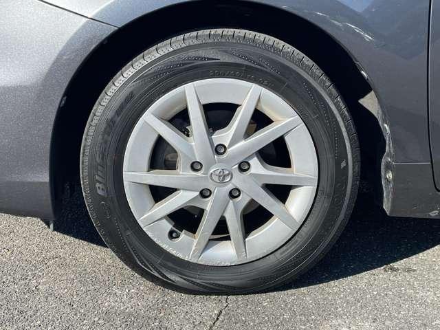 プリウスアルファ Ｓ　純正８インチＨＤＤナビ＆連動ＥＴＣ／フルセグＴＶ／ＢＴオーディオ／ＤＶＤ再生／バックカメラ／スマートエントリー＆スタートシステム／純正１６インチアルミ／Ｒスポイラー／フォグランプ（27枚目）